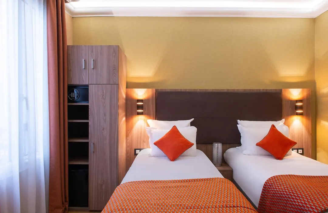 Hotel Cactus-1